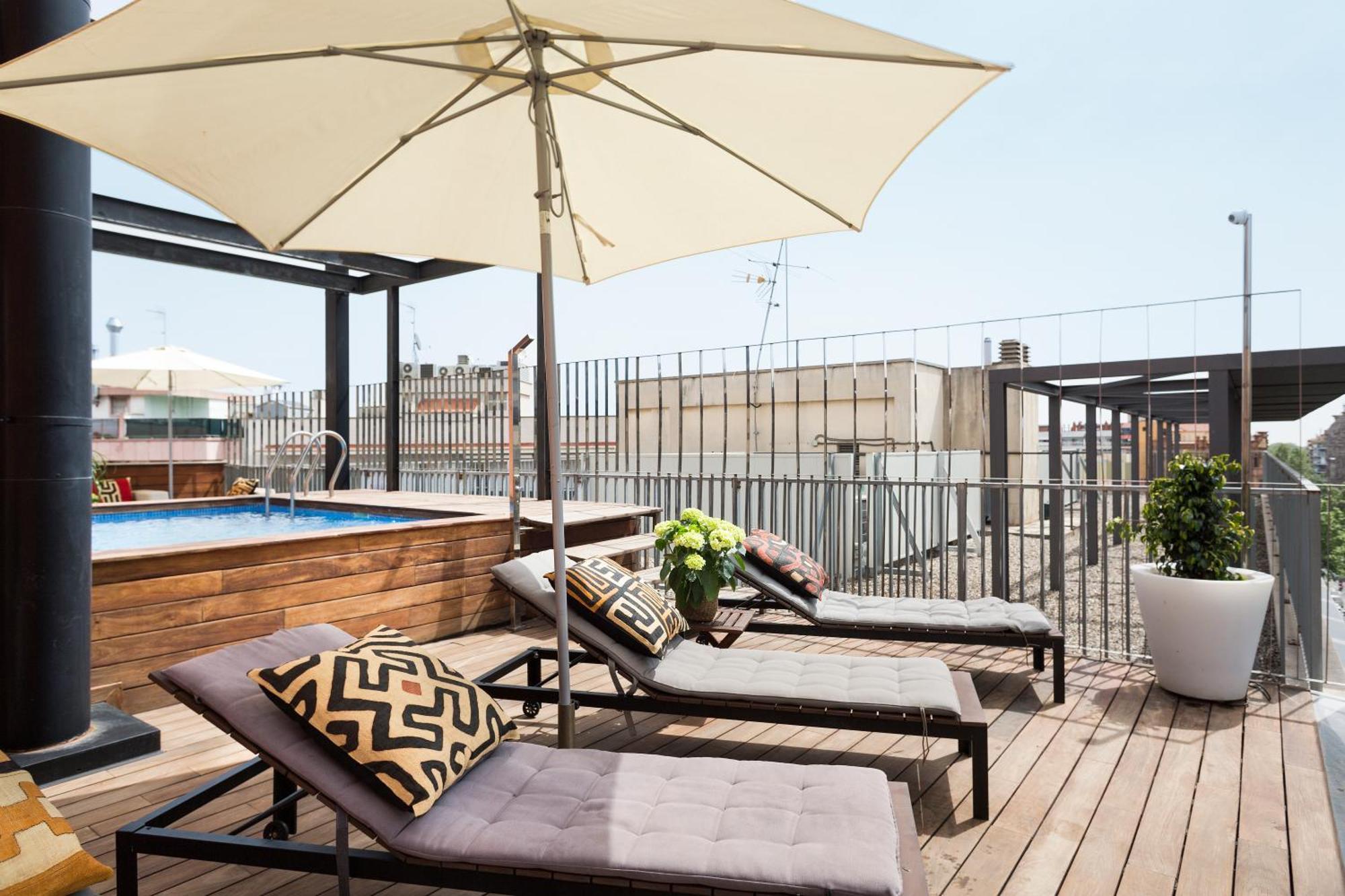 Apartment Barcelona Rentals - Pool Terrace In City Center Dış mekan fotoğraf