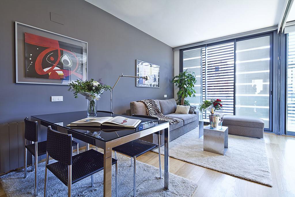 Apartment Barcelona Rentals - Pool Terrace In City Center Dış mekan fotoğraf