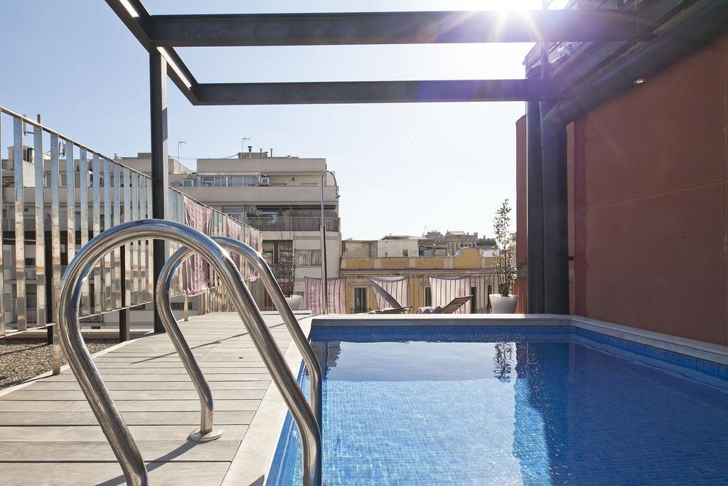 Apartment Barcelona Rentals - Pool Terrace In City Center Dış mekan fotoğraf